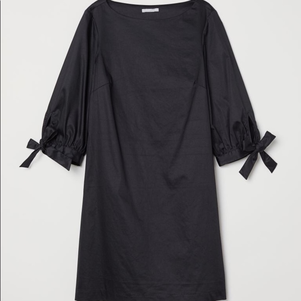 H&M off the should tie sleeves dress